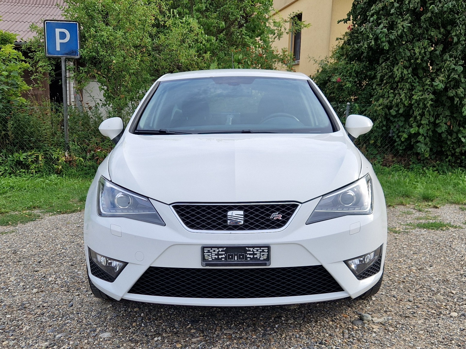 SEAT 1.2 TSI FR DSG-image-1
