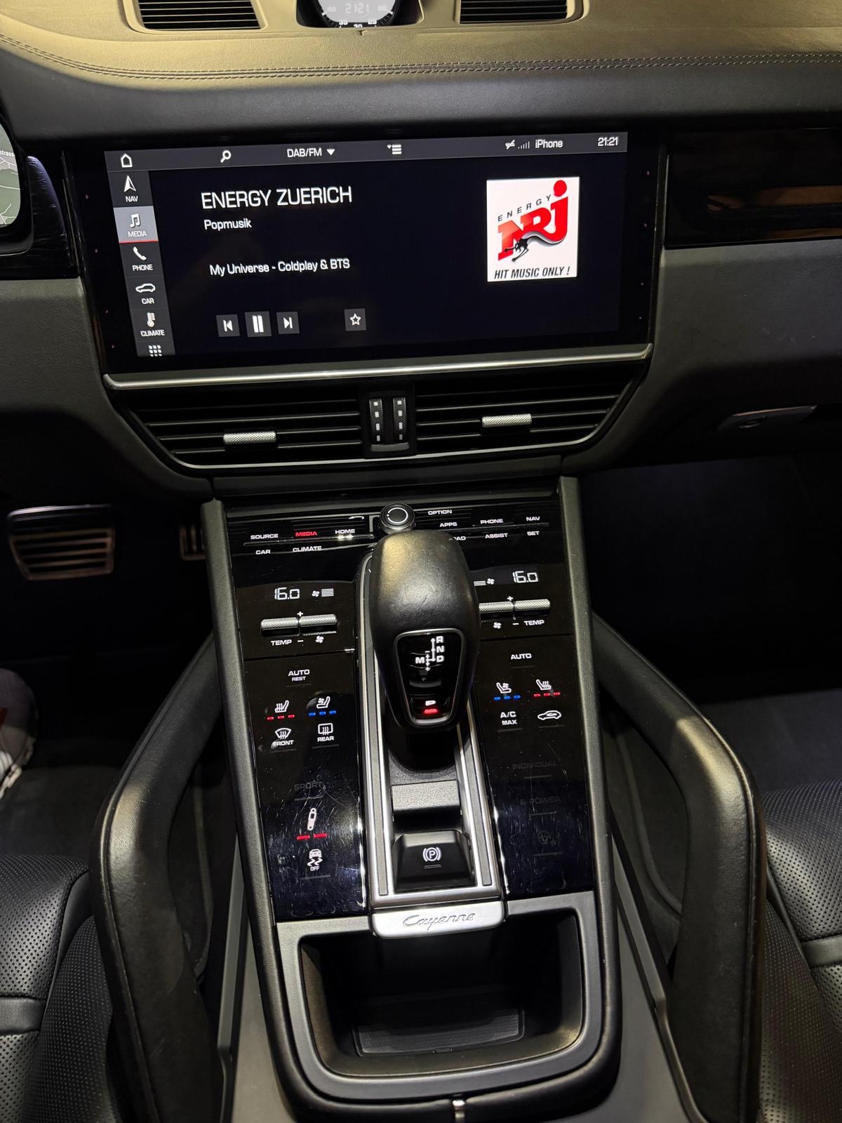 PORSCHE Cayenne S-image-9