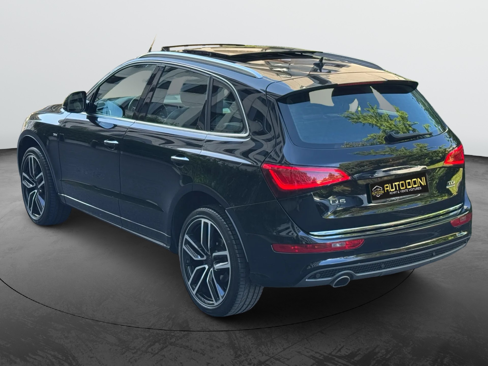 AUDI Q5 2.0 TDI quattro S-LINE S-tronic-image-2