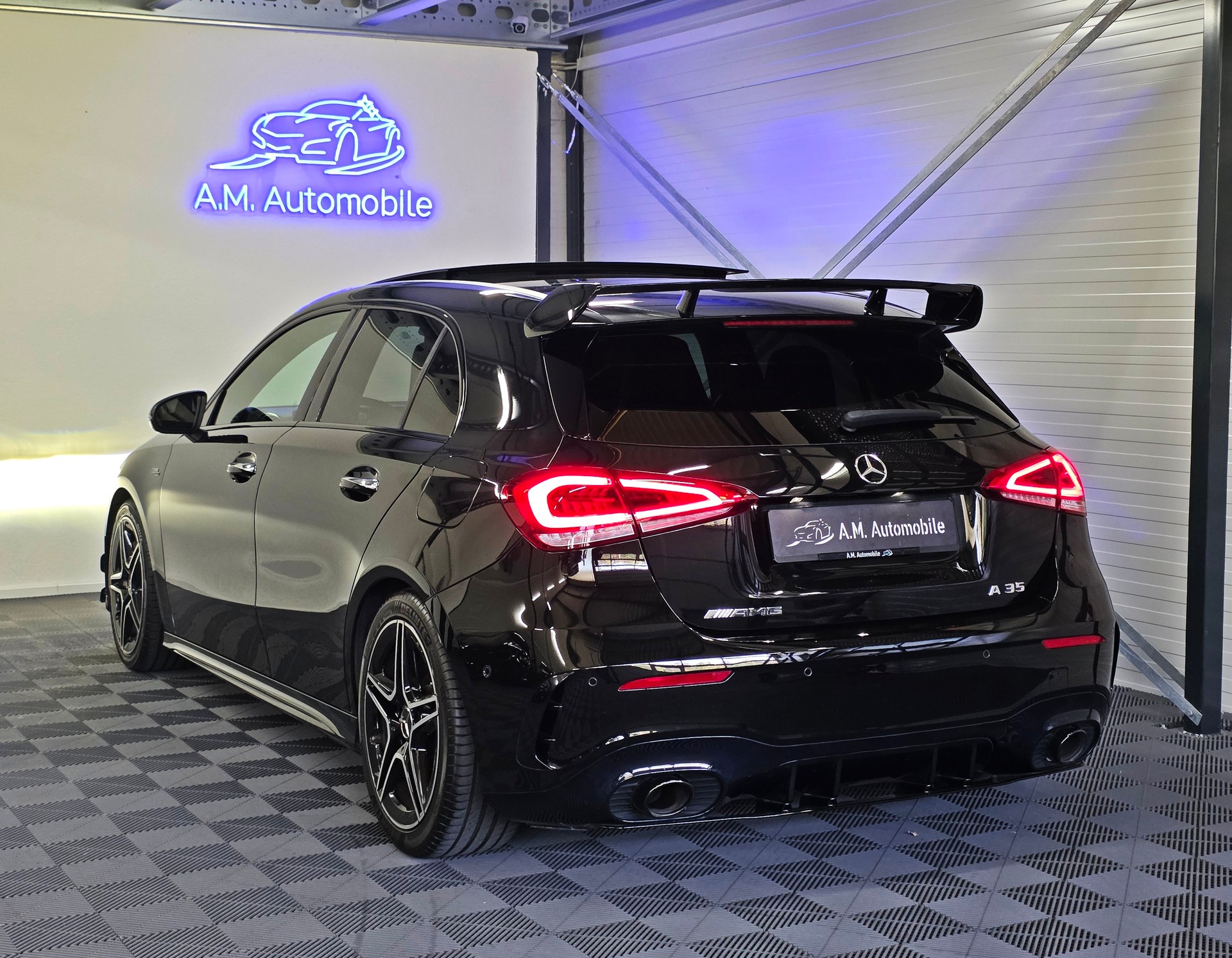 MERCEDES-BENZ A 35 AMG 4Matic Speedshift-image-5