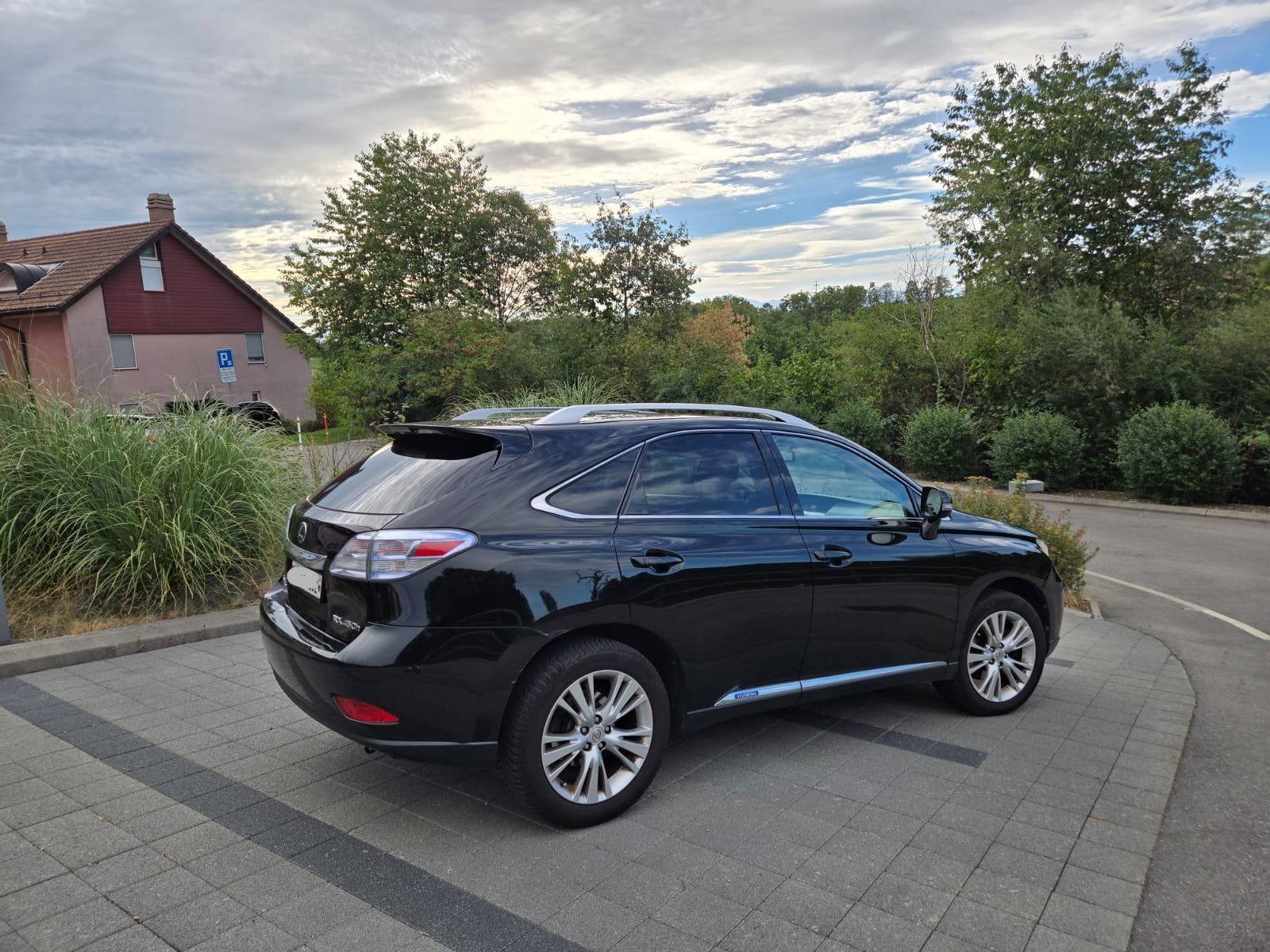 LEXUS 450h Limited-image-2