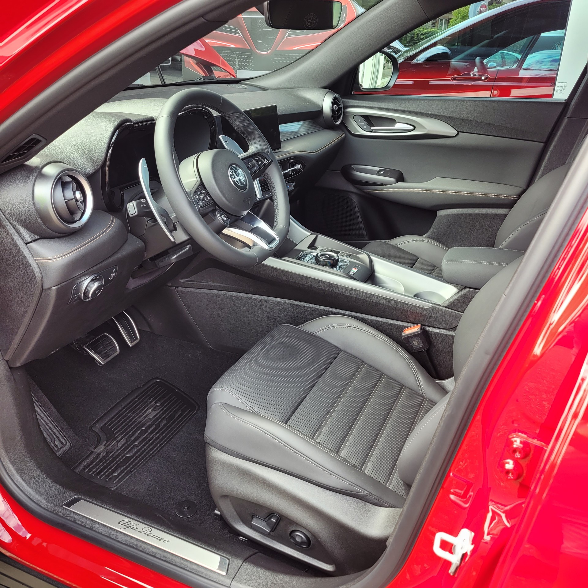 ALFA ROMEO Tonale 1.5 48V Hybrid Veloce-image-6