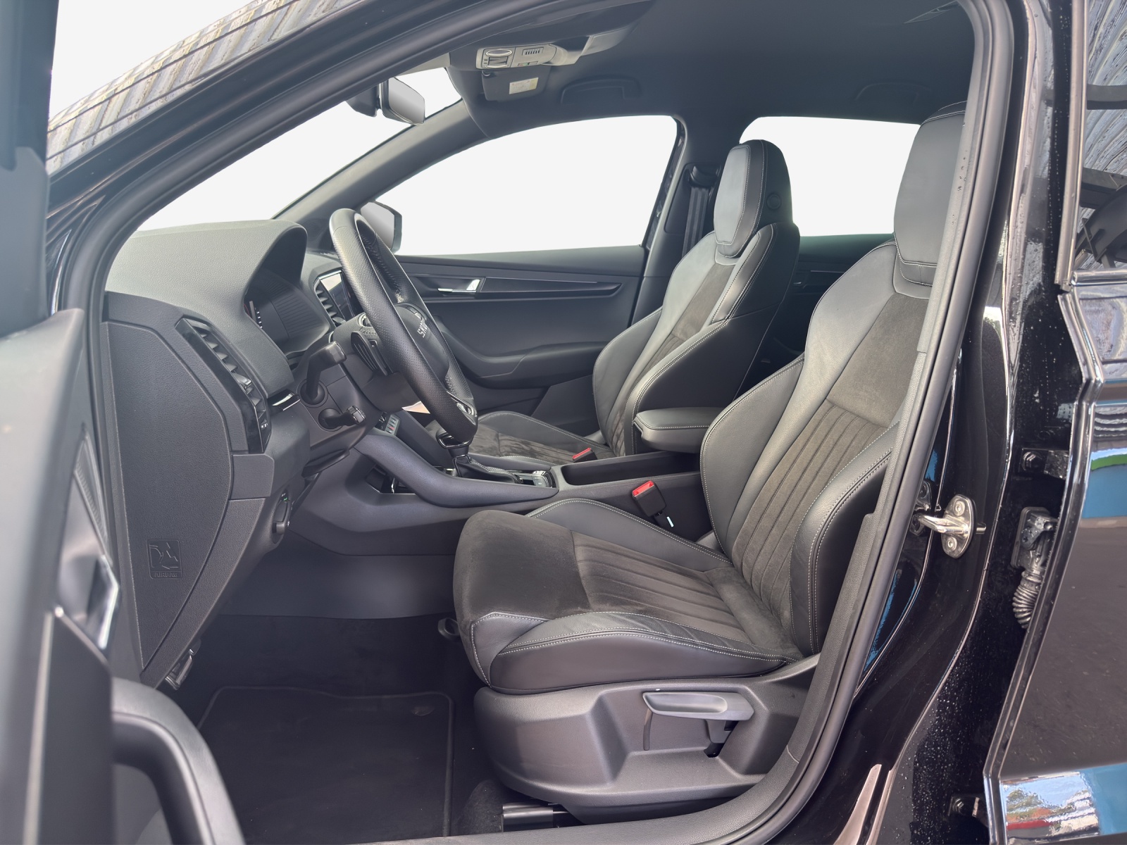 SKODA Karoq 2.0 TSI SportLine 4x4 DSG-image-7