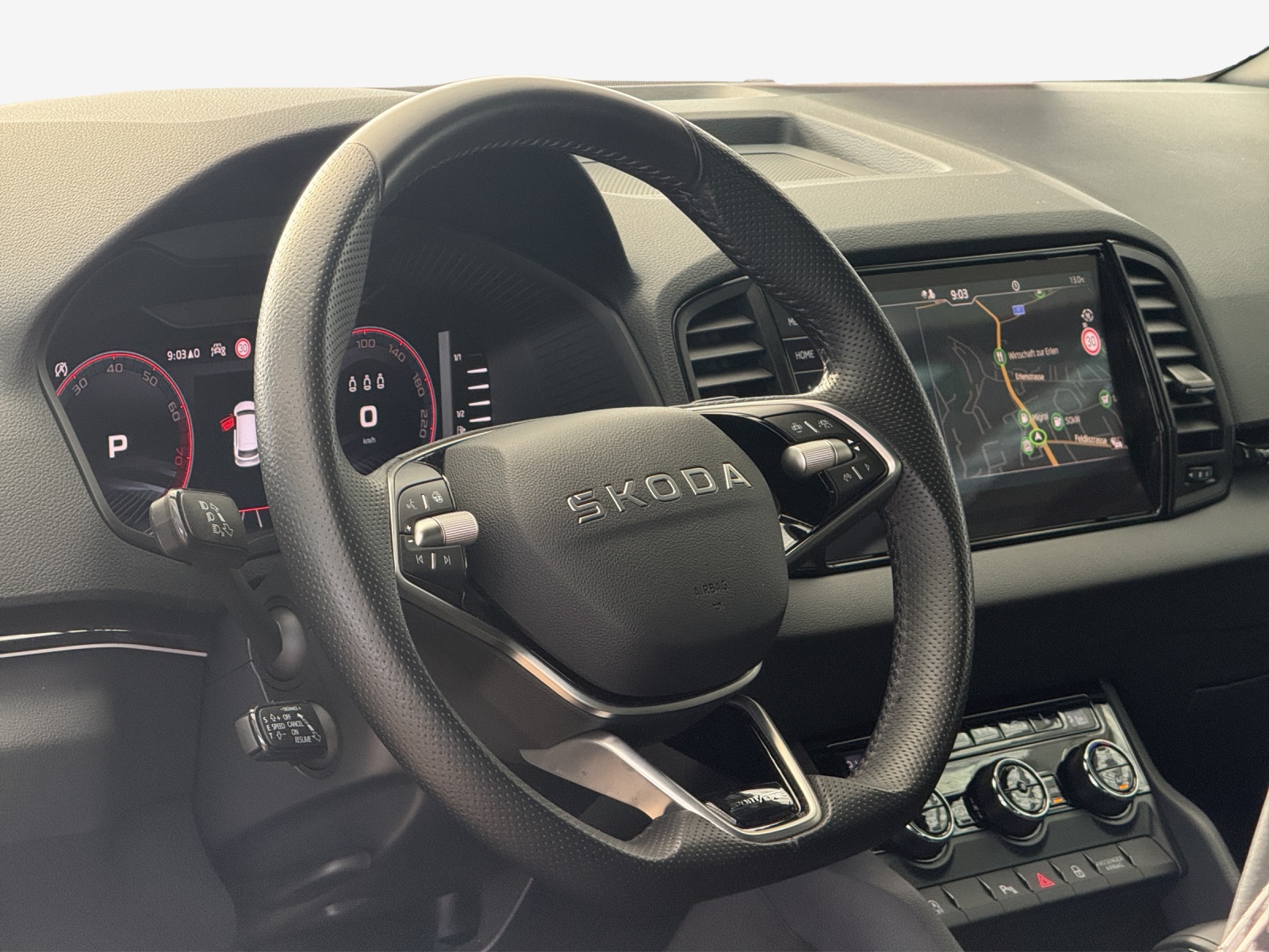 SKODA Karoq 2.0 TSI SportLine 4x4 DSG-image-9