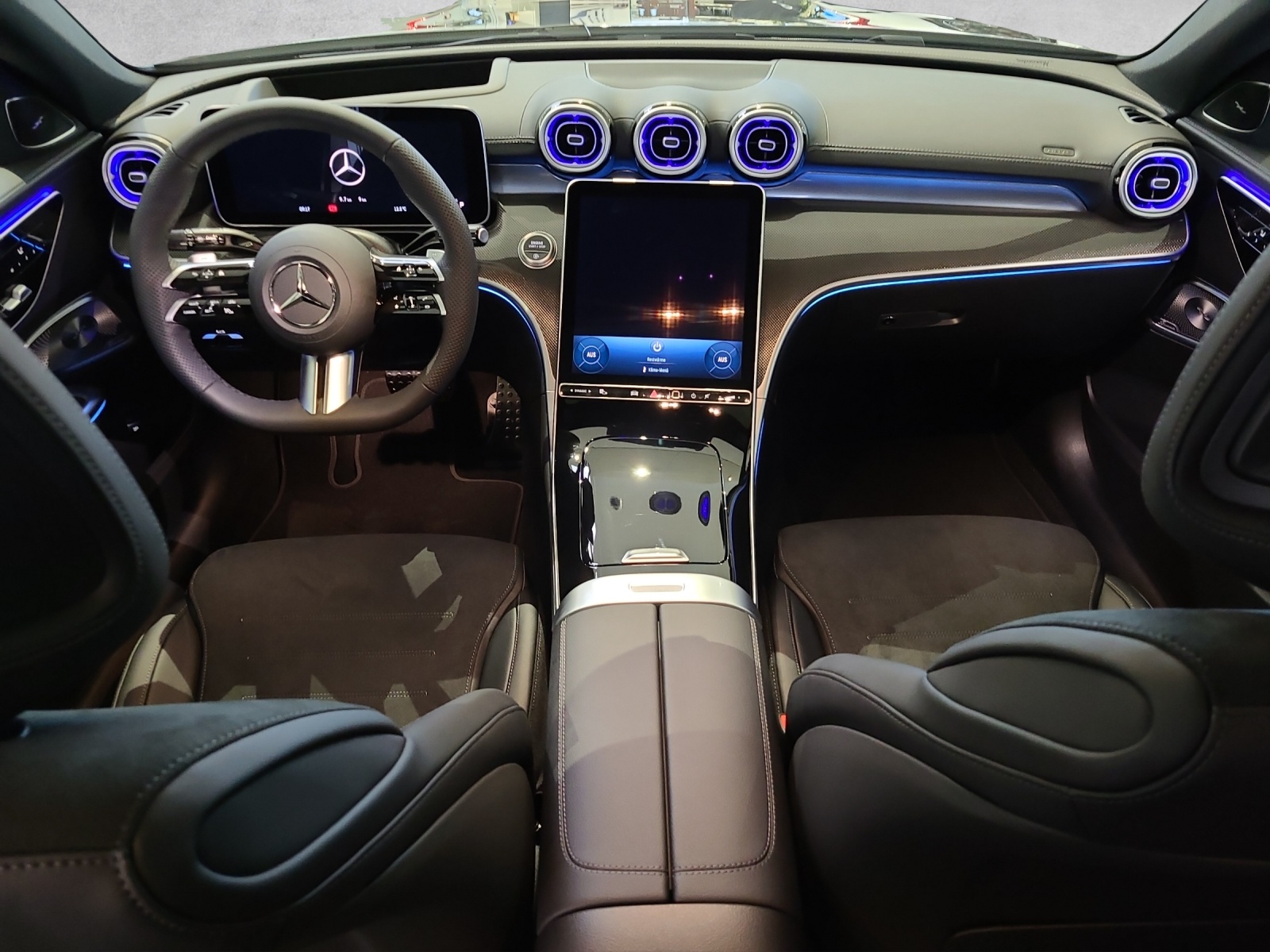 MERCEDES-BENZ C 200 AMG Line 4matic T-showroom-element-3