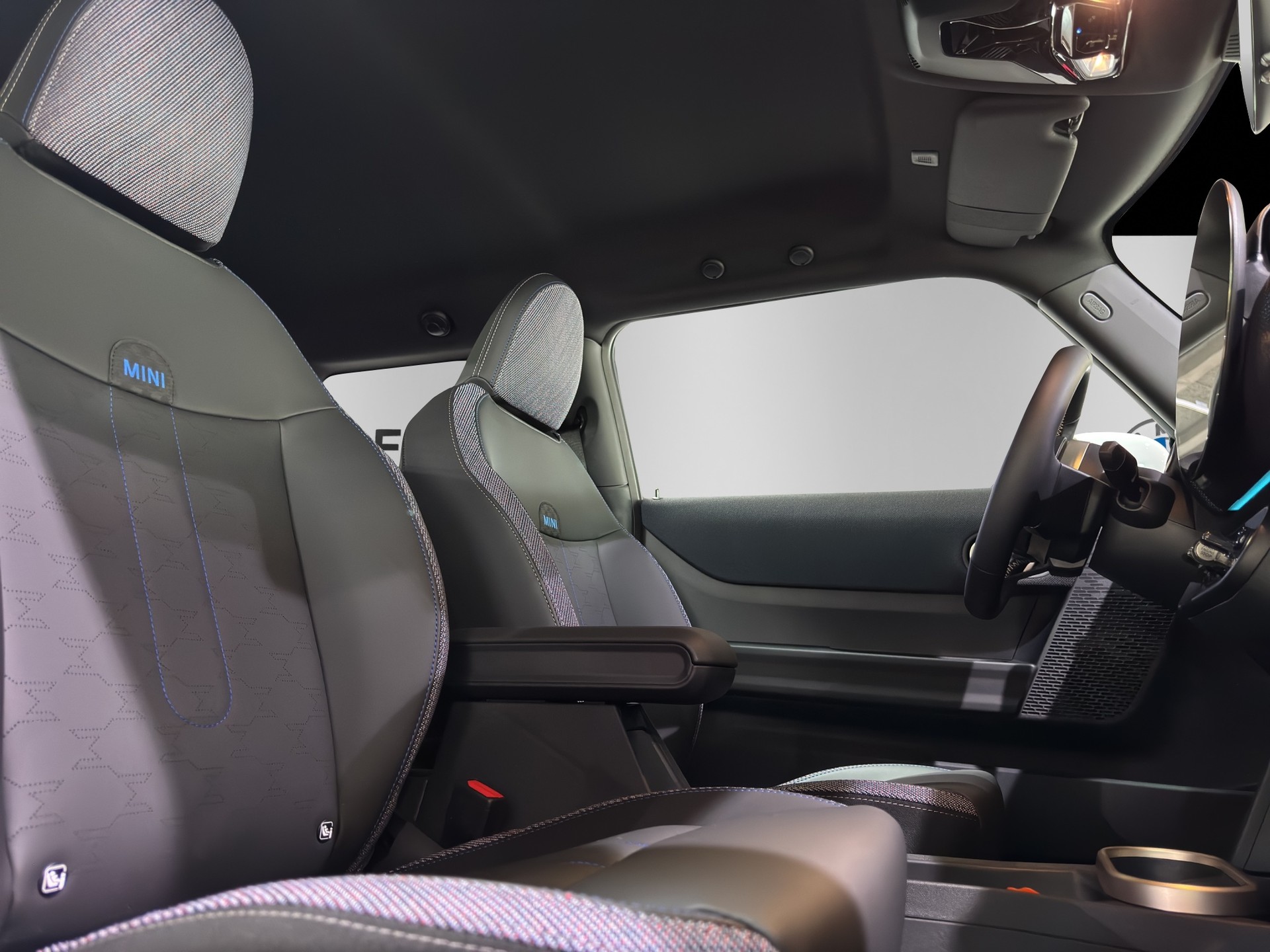 MINI Cooper S "Oxford Edition"-image-17
