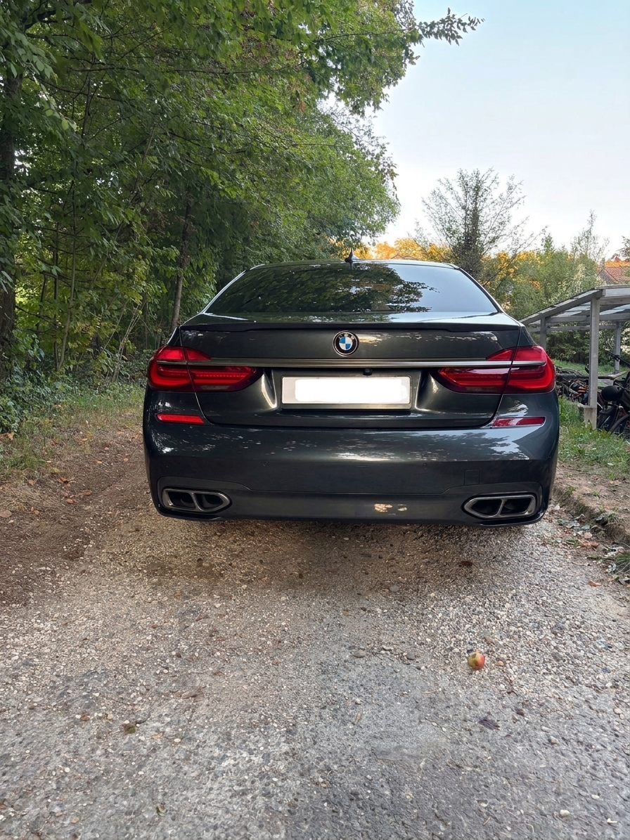 BMW M760Li xDrive SAG-image-2