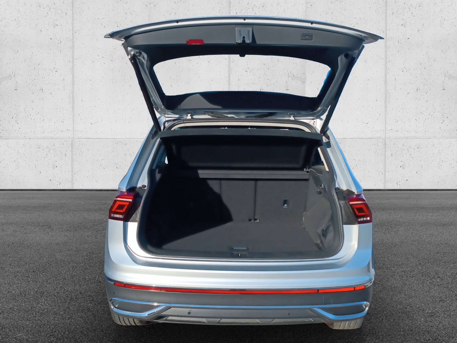 VW Tiguan 2.0 TDI SCR Elegance 4Motion DSG-image-14