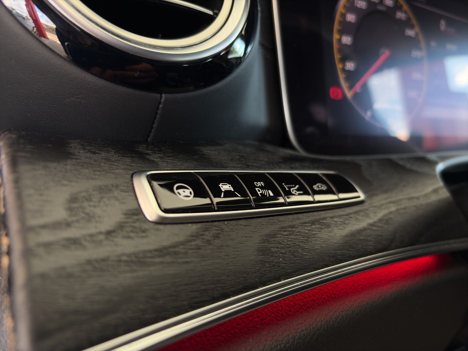 MERCEDES-BENZ E 63 AMG S 4Matic Speedshift MCT-image-20