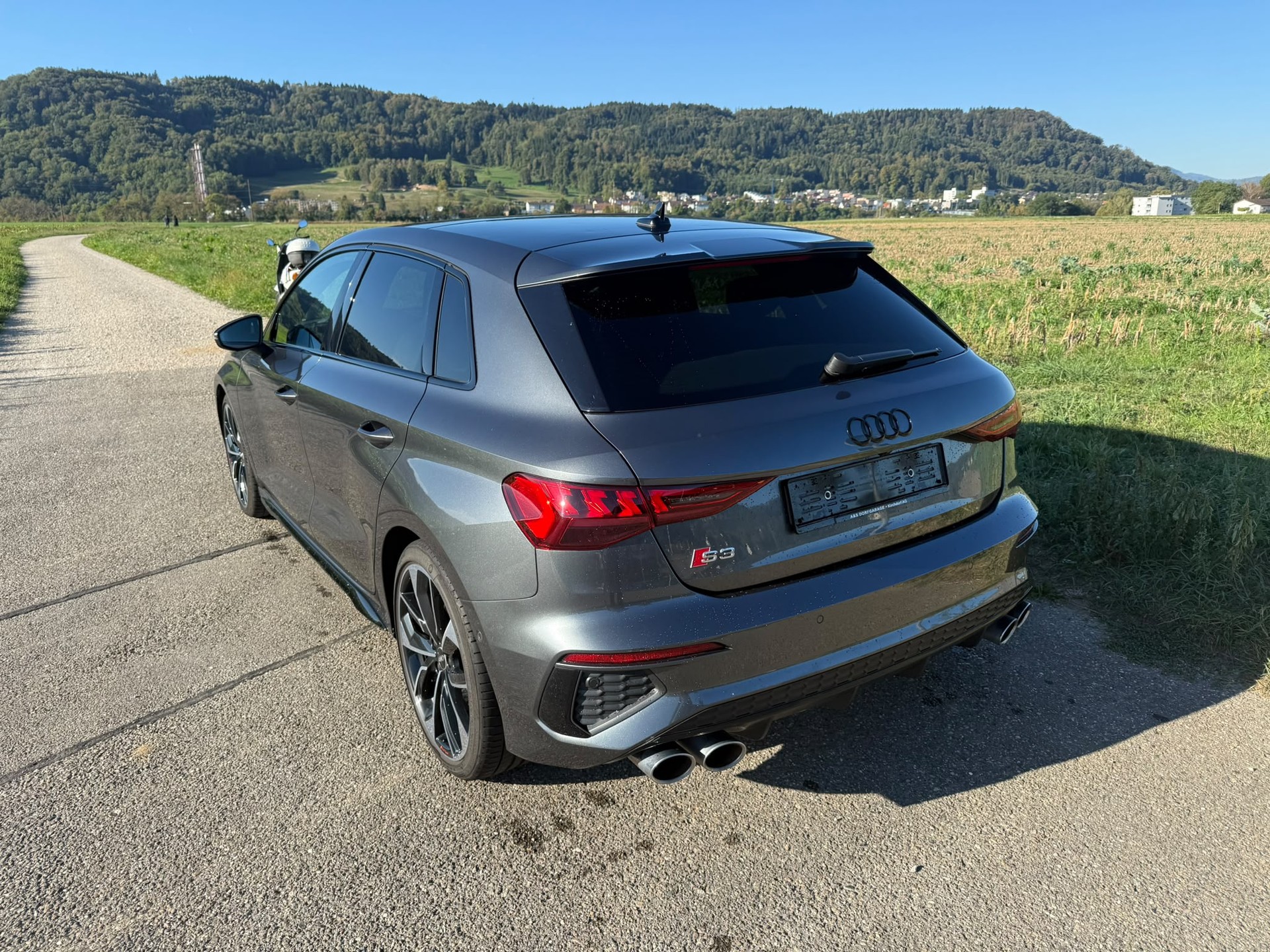 AUDI S3 Sportback 2.0 TFSI quattro S-tronic-image-2