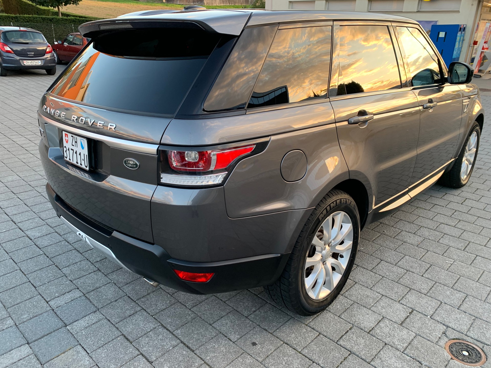 LAND ROVER Range Rover Sport 3.0 SDV6 HSE Automatic-image-3