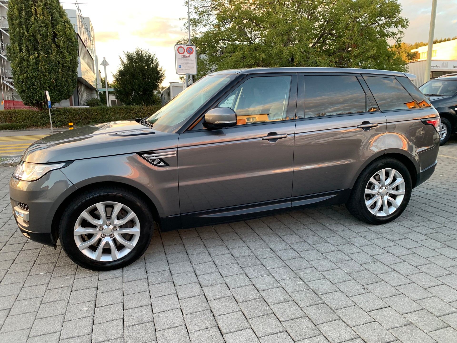 LAND ROVER Range Rover Sport 3.0 SDV6 HSE Automatic-image-14