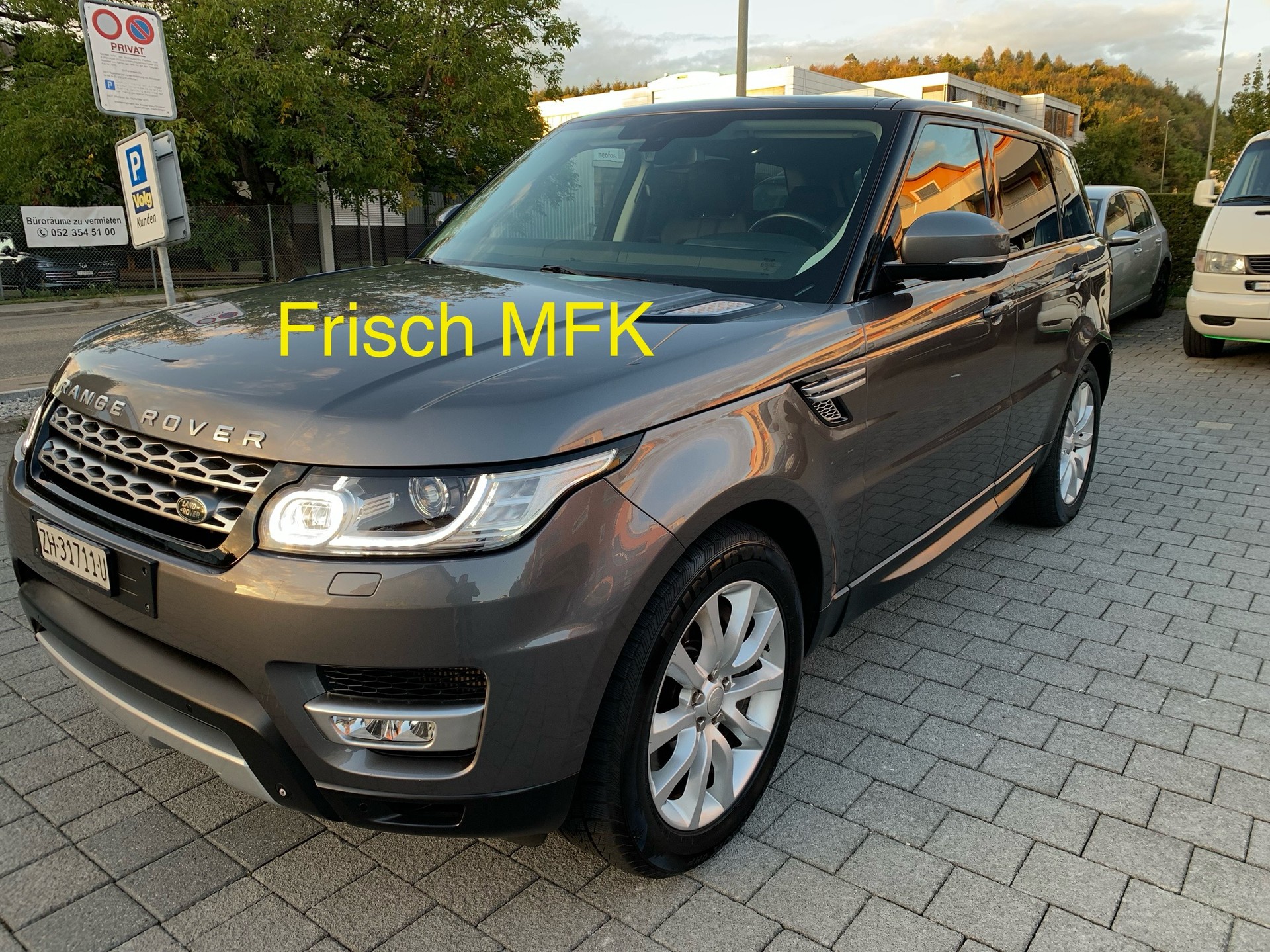 LAND ROVER Range Rover Sport 3.0 SDV6 HSE Automatic-image-0
