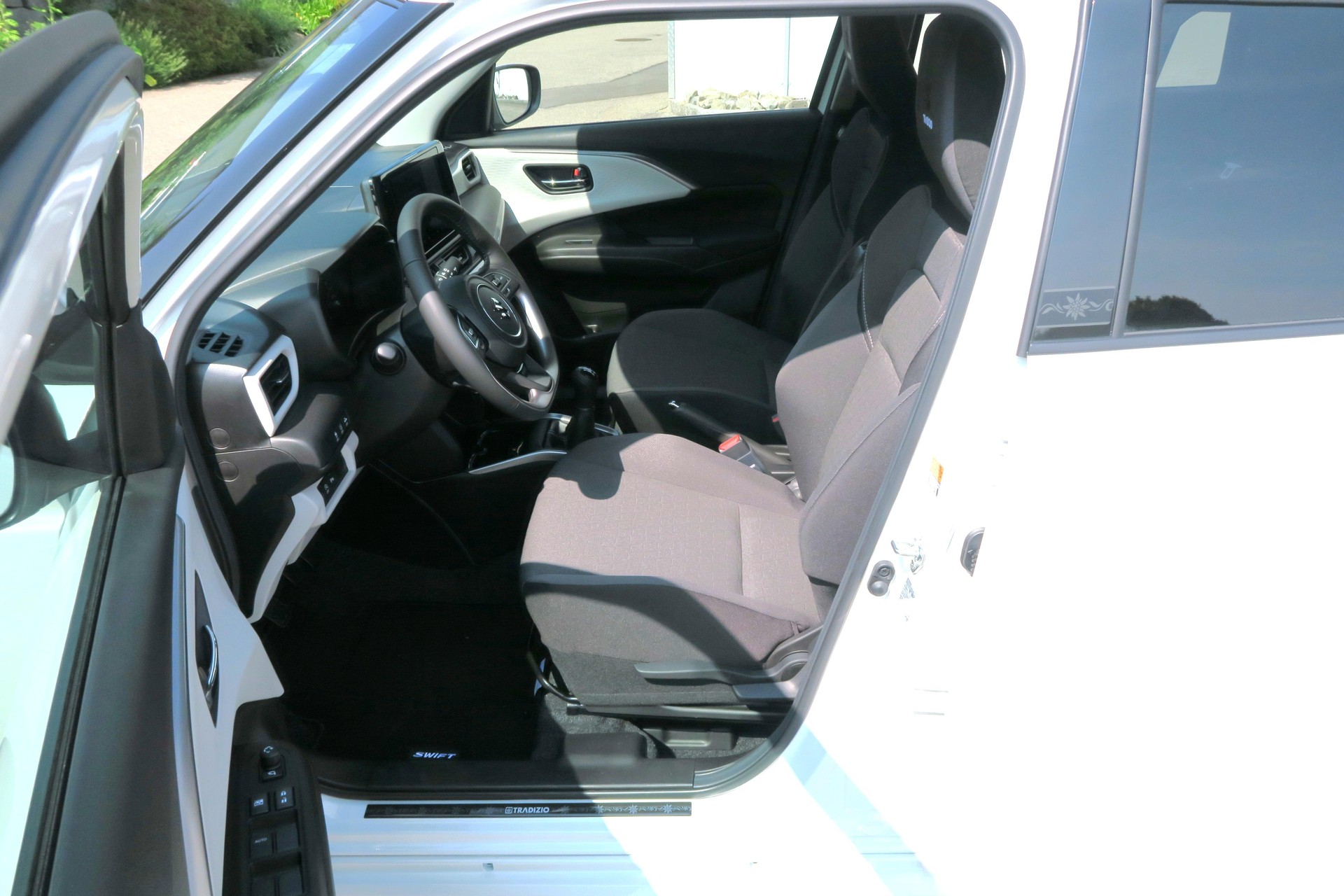 SUZUKI Swift 1.2 Tradizio Top Hybrid 4x4-image-12