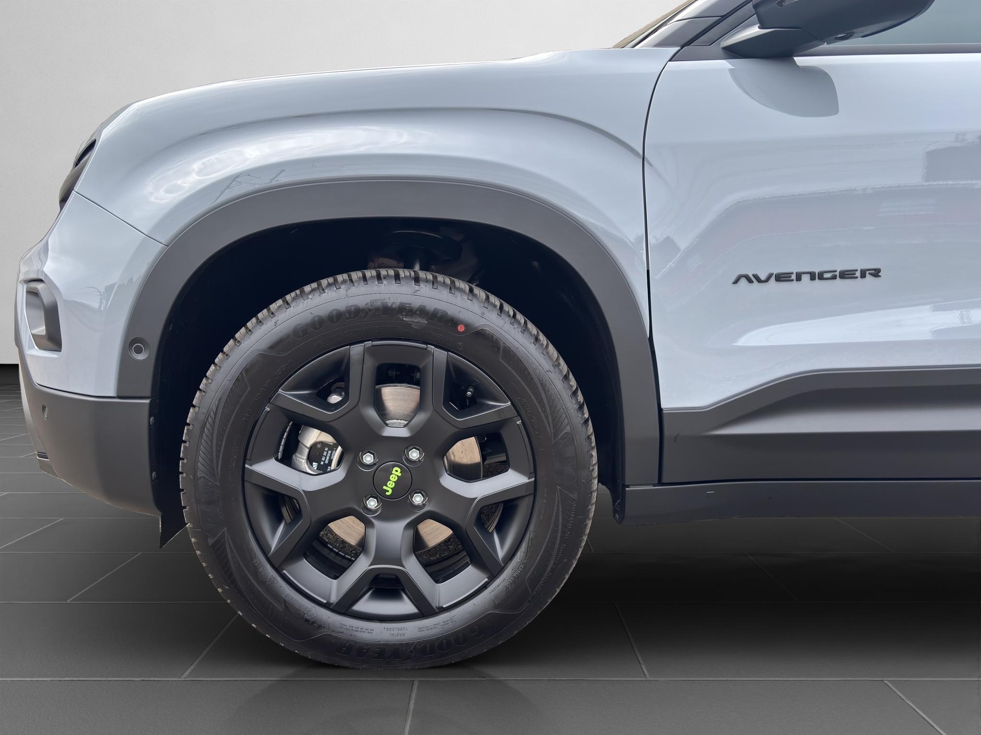 JEEP Avenger 1.2 MHEV Overland 4xe-image-22