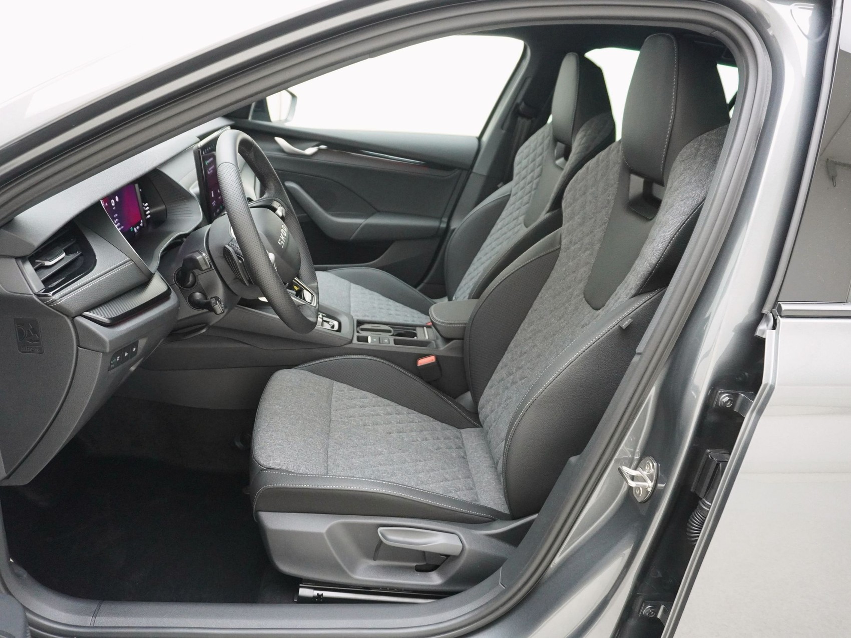 SKODA Octavia 2.0 TSI SportLine 4x4 DSG-image-12