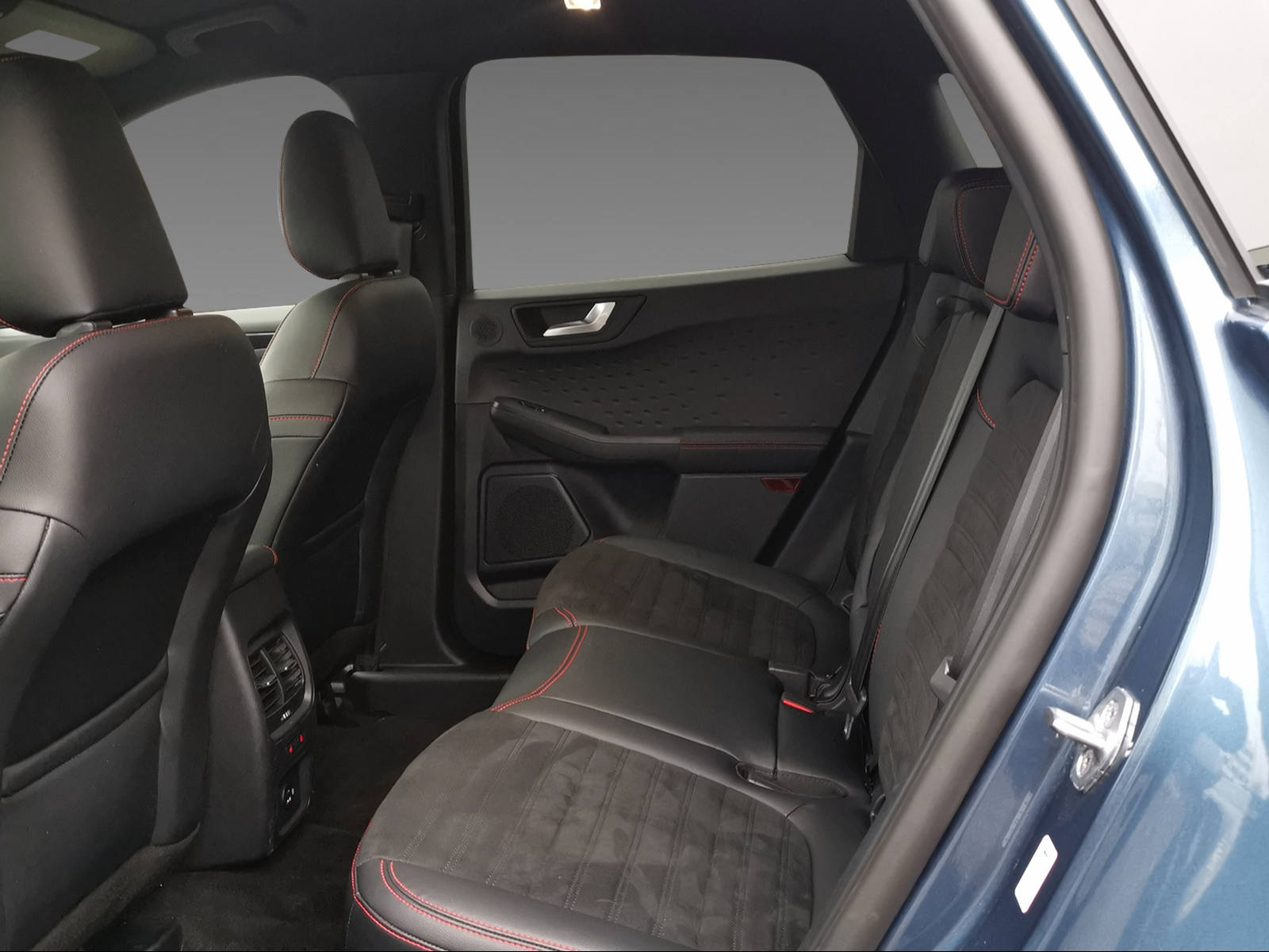 FORD Kuga 2.5 Hybrid ST-Line X 4x4-image-11