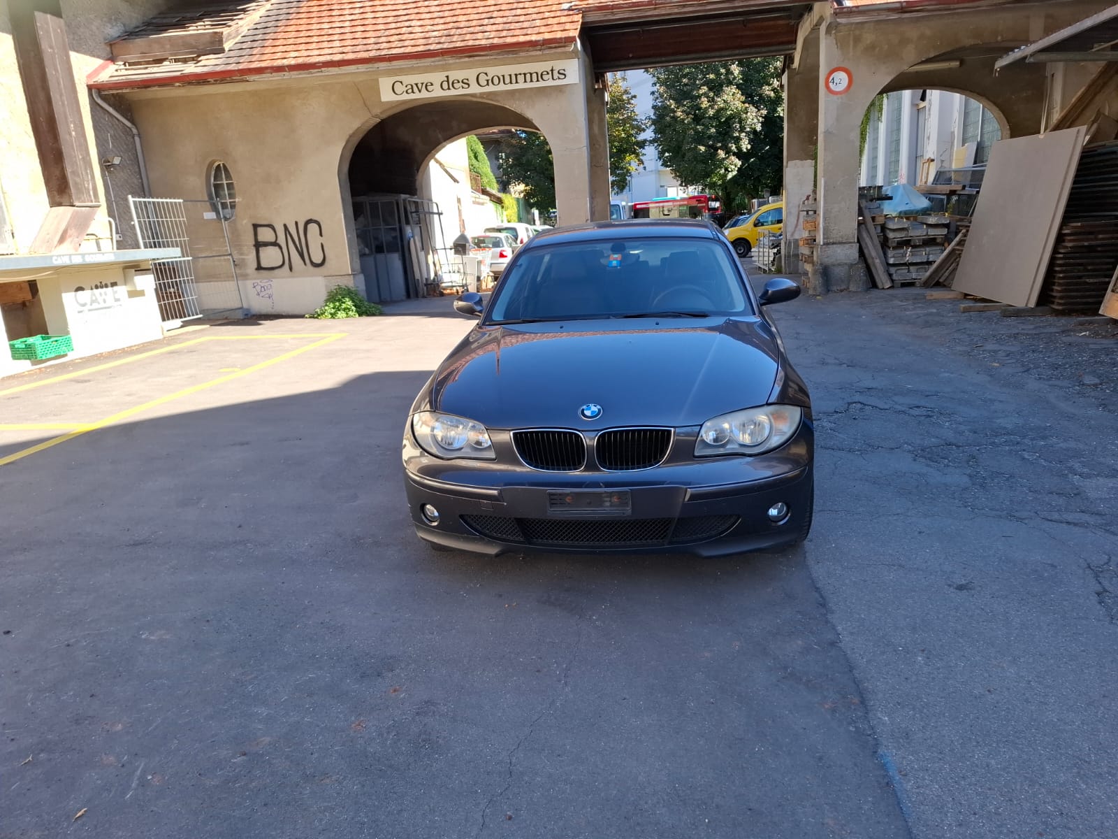 BMW 116i-image-0