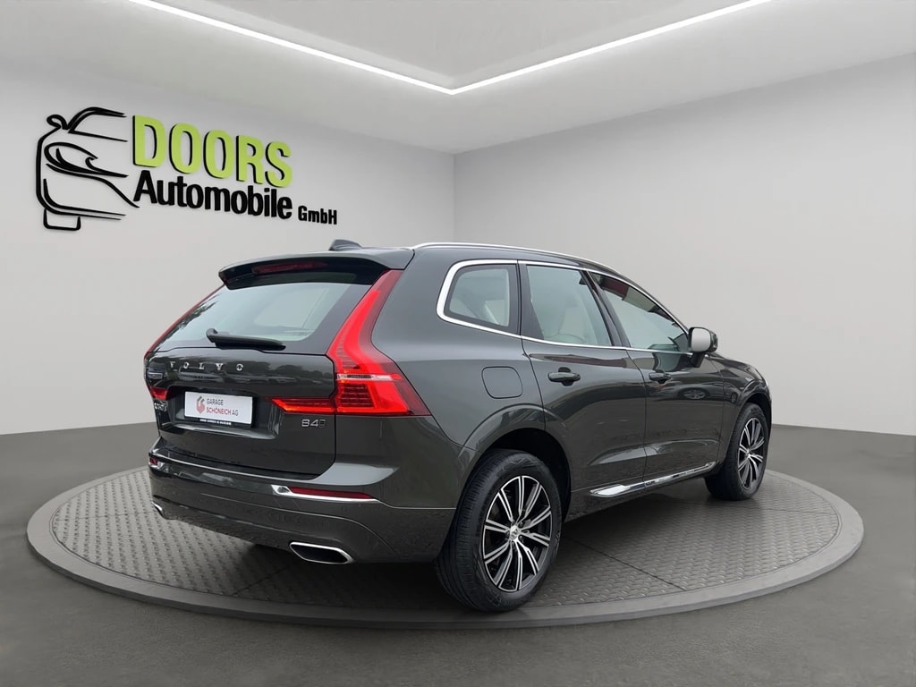 VOLVO XC60 B4 Diesel Mild Hybrid AWD Momentum Geartronic-image-3