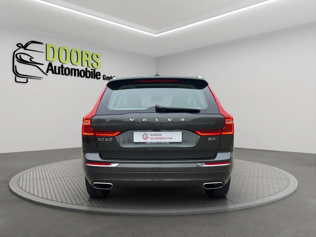 VOLVO XC60 B4 Diesel Mild Hybrid AWD Momentum Geartronic-image-4