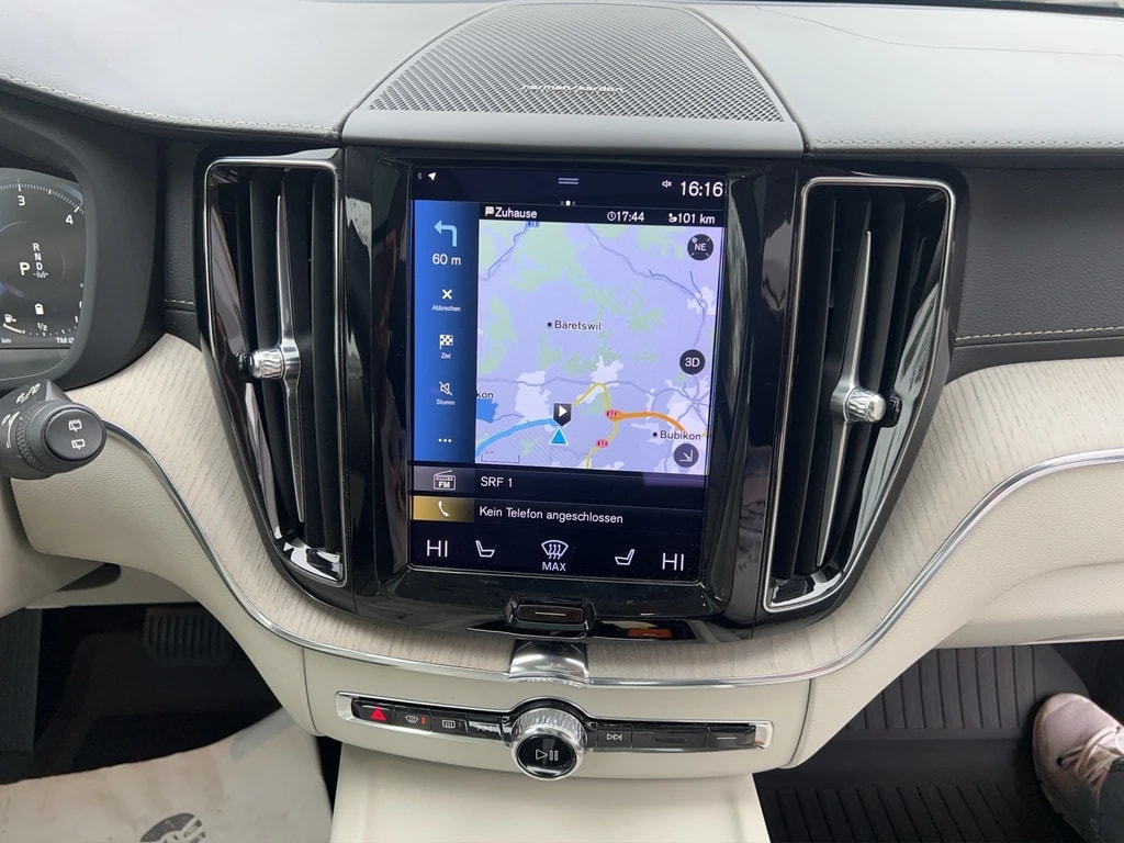 VOLVO XC60 B4 Diesel Mild Hybrid AWD Momentum Geartronic-image-13