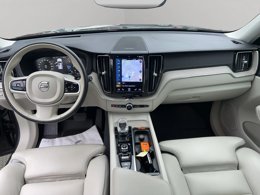 VOLVO XC60 B4 Diesel Mild Hybrid AWD Momentum Geartronic-image-10