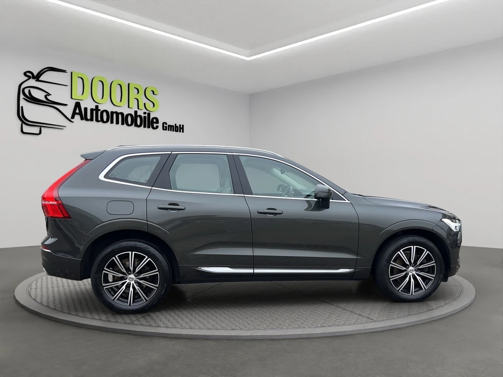 VOLVO XC60 B4 Diesel Mild Hybrid AWD Momentum Geartronic-image-7