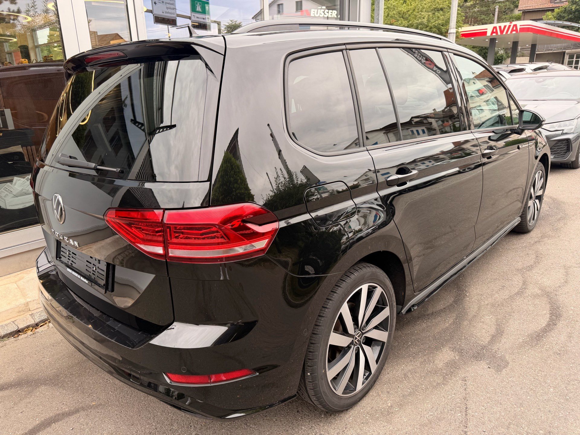 VW Touran 1.5 TSI Highline R-LINE *** TOP AUSSTATTUNG ***-image-3