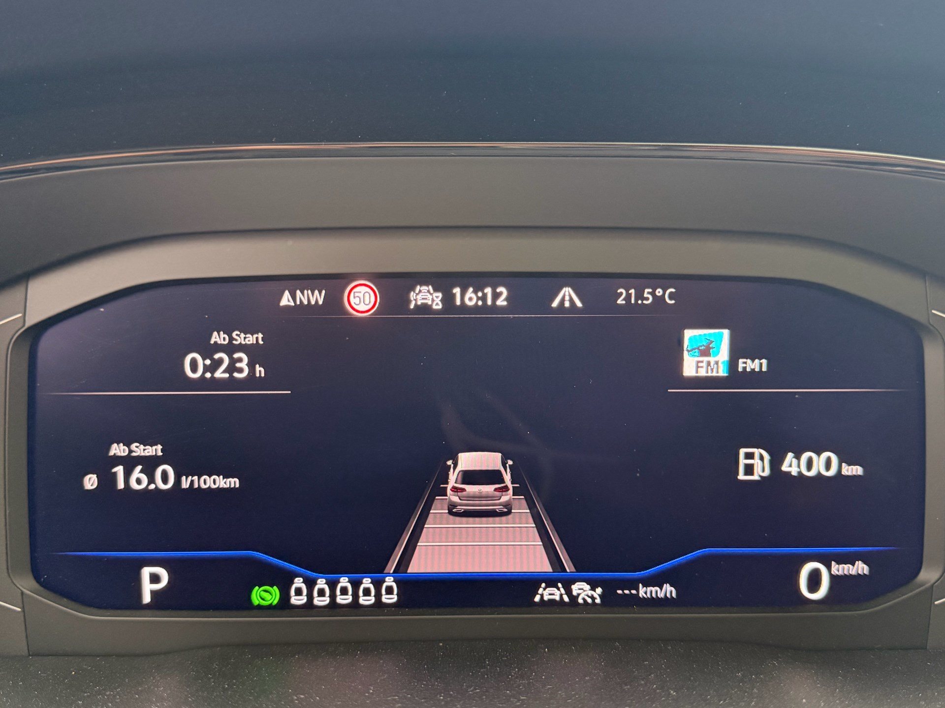 VW Touran 1.5 TSI Highline R-LINE *** TOP AUSSTATTUNG ***-image-9