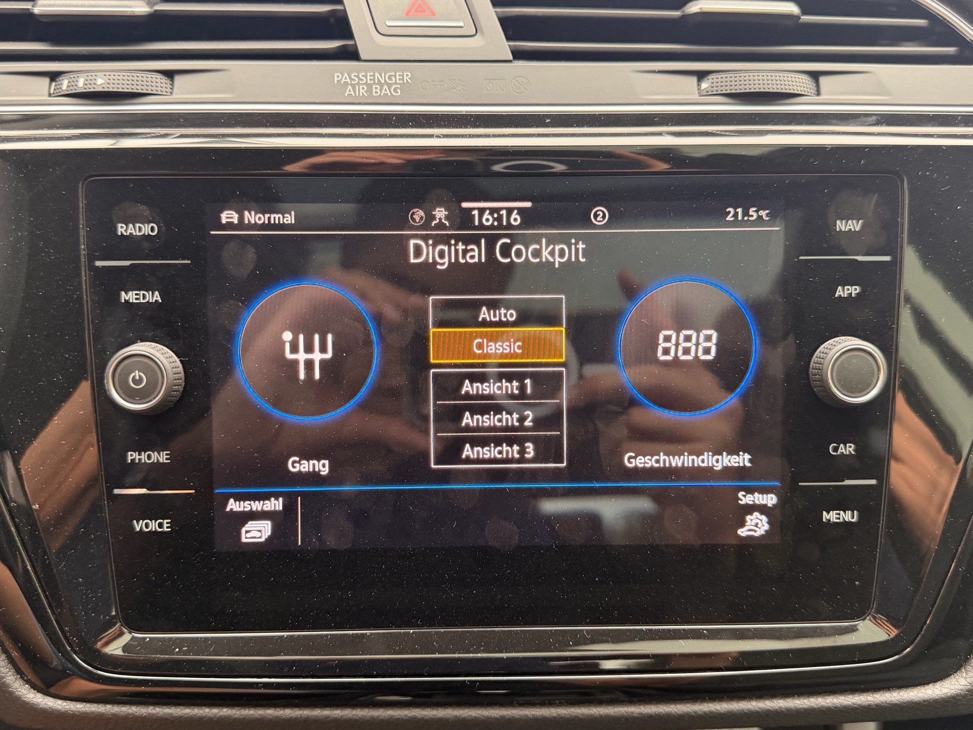 VW Touran 1.5 TSI Highline R-LINE *** TOP AUSSTATTUNG ***-image-13
