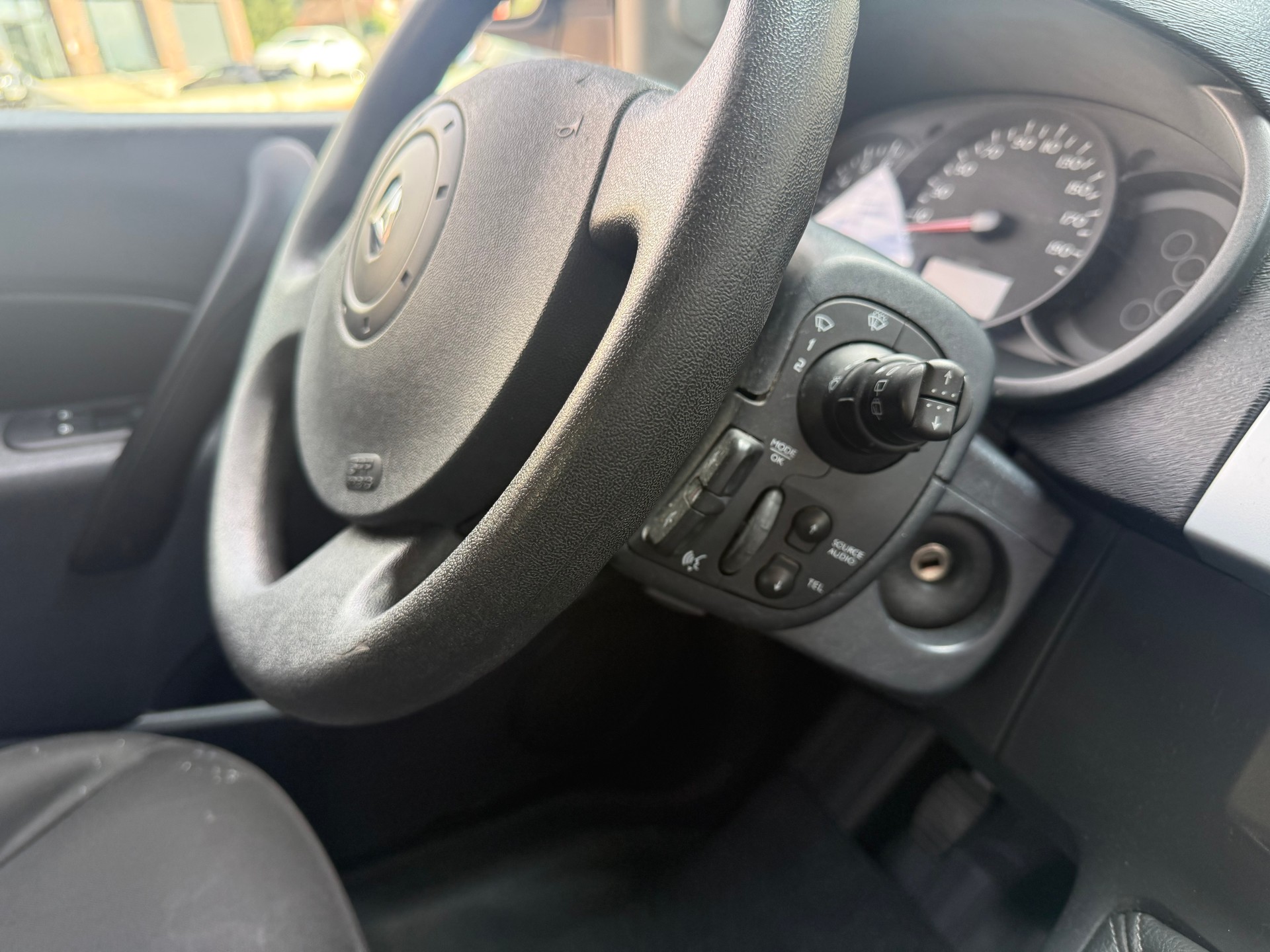 RENAULT Kangoo 1.6 105 Business-image-15