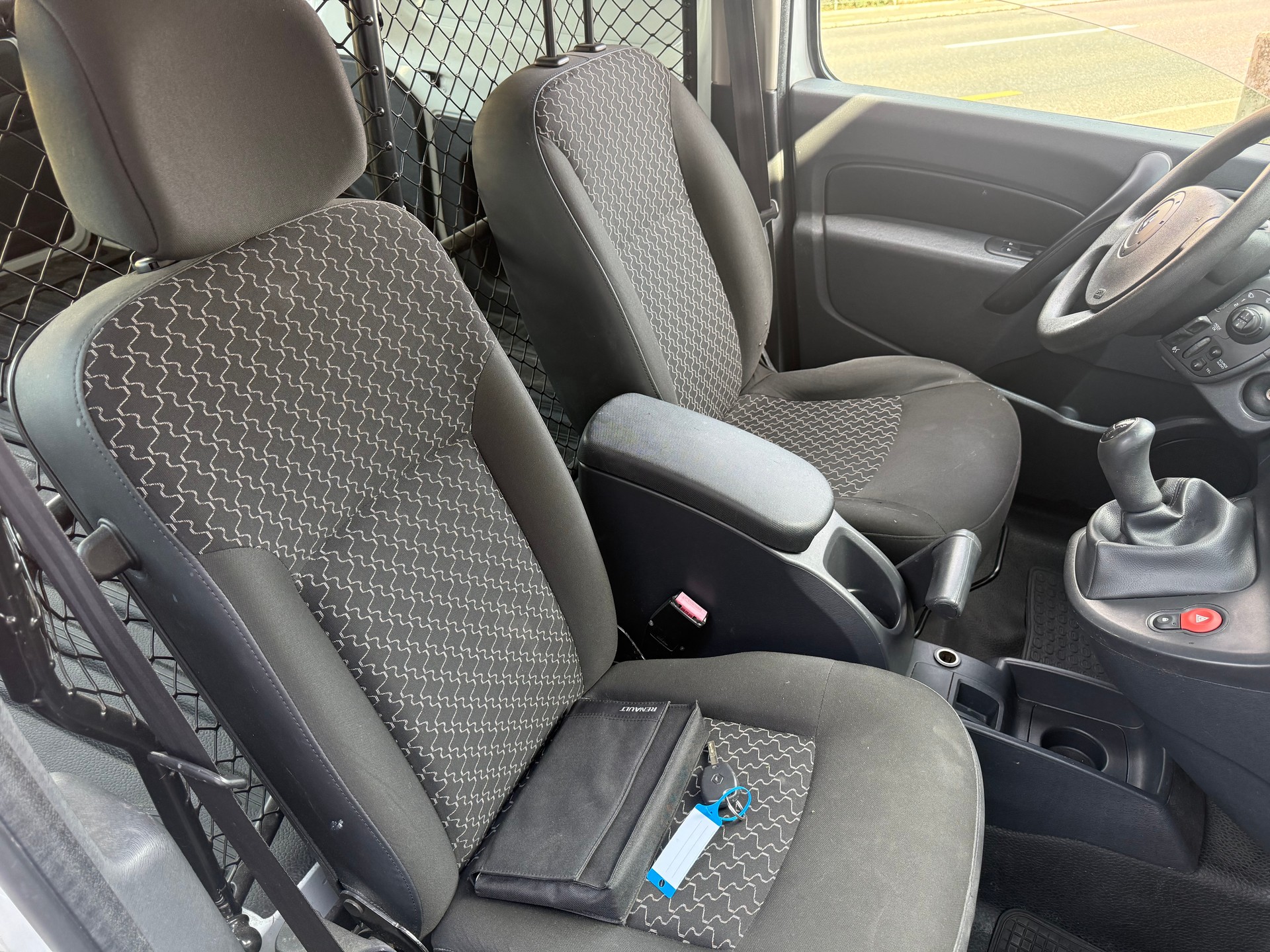 RENAULT Kangoo 1.6 105 Business-image-12