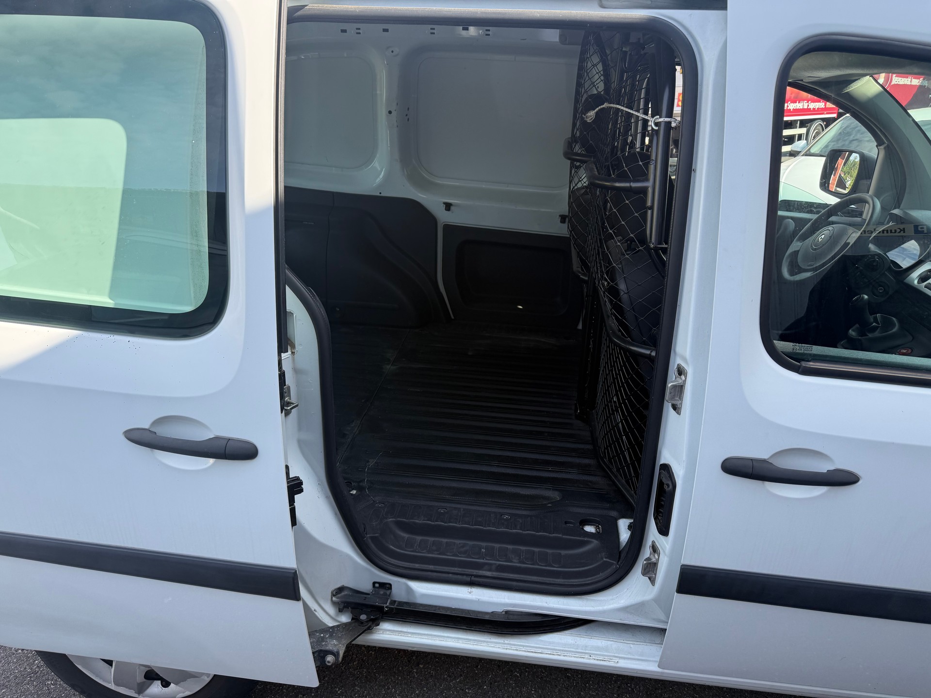 RENAULT Kangoo 1.6 105 Business-image-9