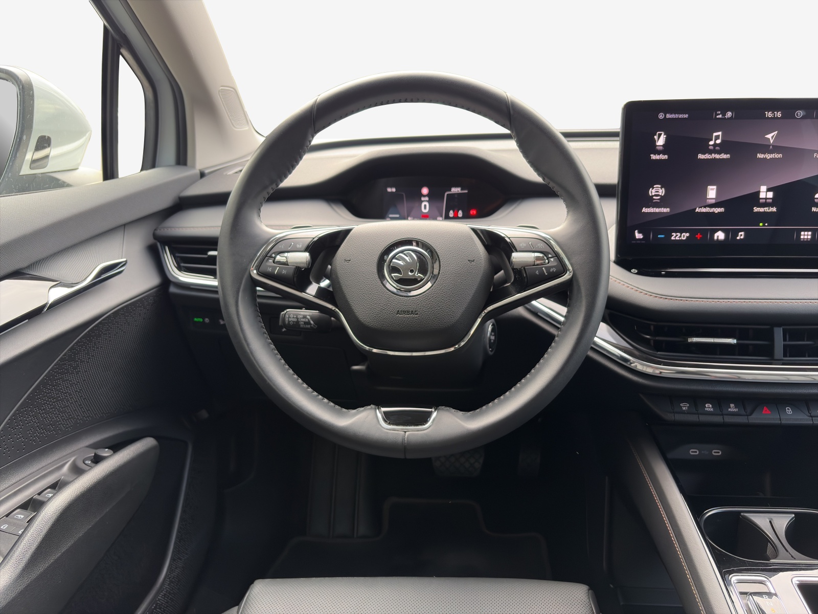 SKODA Enyaq iV 80-image-10