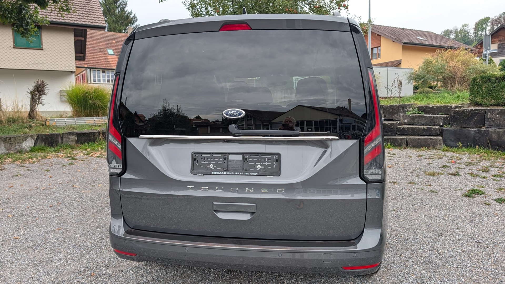 FORD Tourneo Connect 1.5 EcoBoost Titanium Automat-image-5