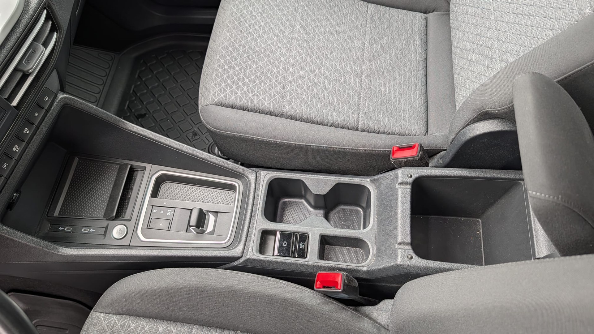 FORD Tourneo Connect 1.5 EcoBoost Titanium Automat-image-9