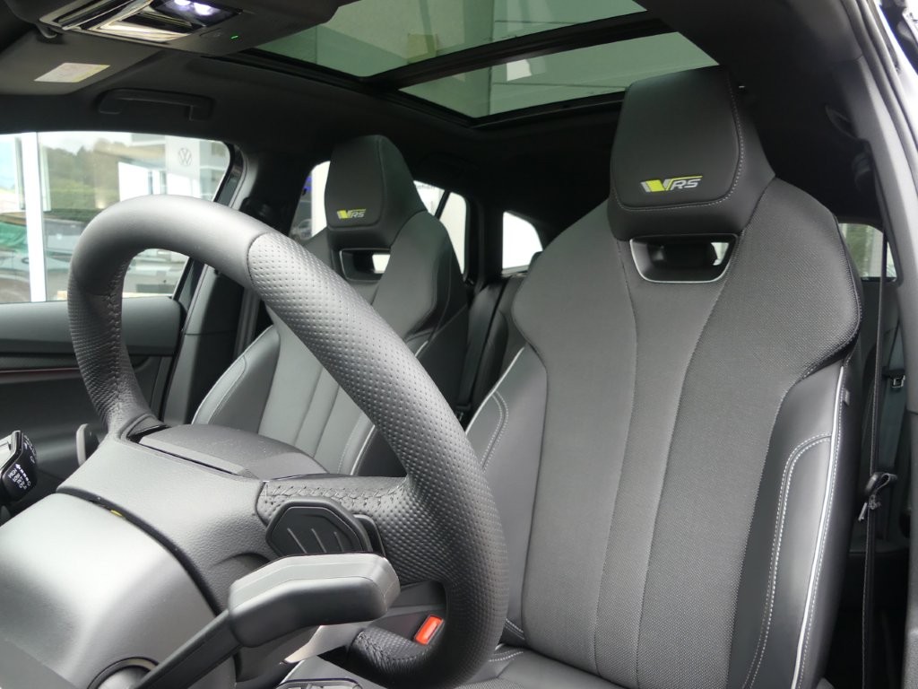SKODA Enyaq 4x4 RS-image-9