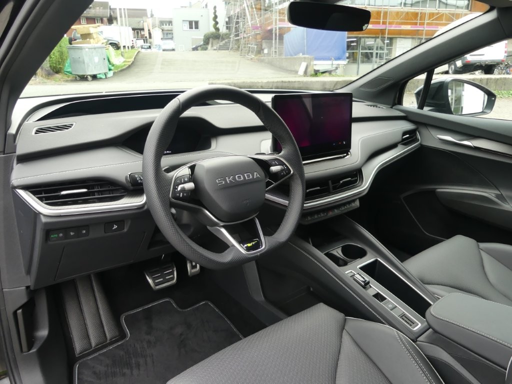 SKODA Enyaq 4x4 RS-image-6
