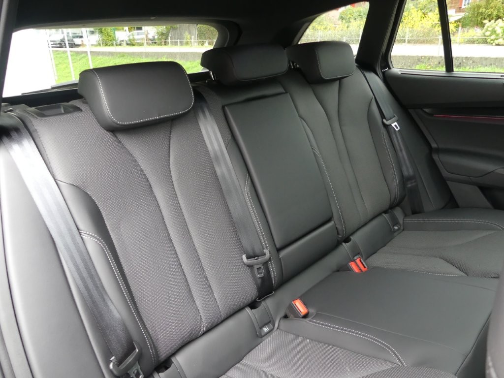 SKODA Enyaq 4x4 RS-image-12