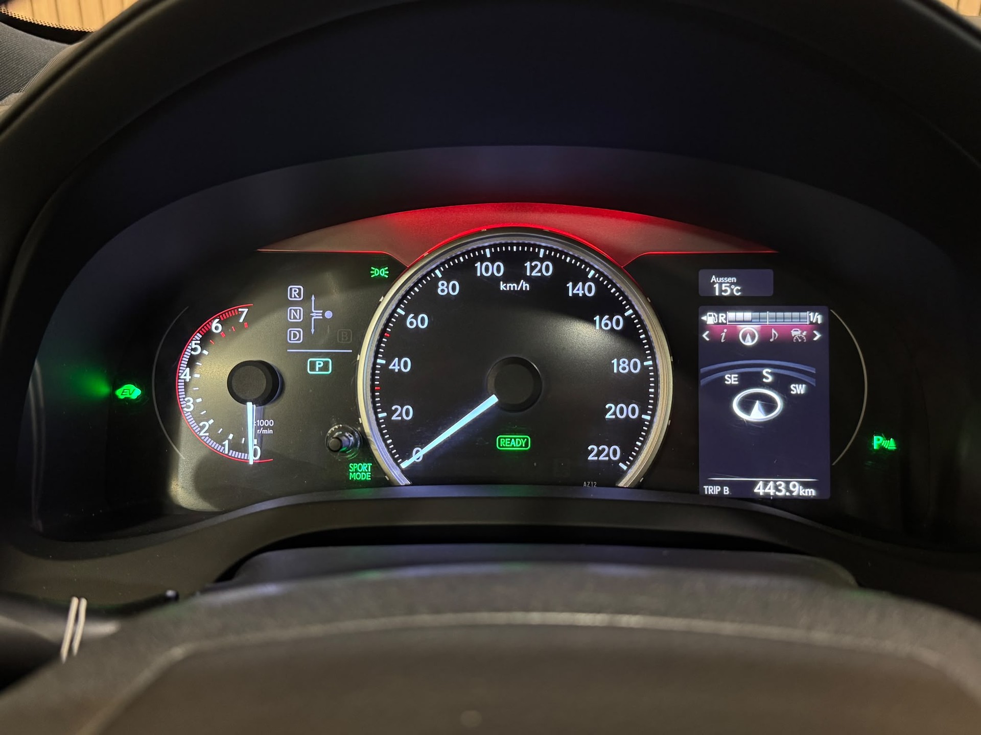 LEXUS CT 200h 1.8 excellence CVT-image-10