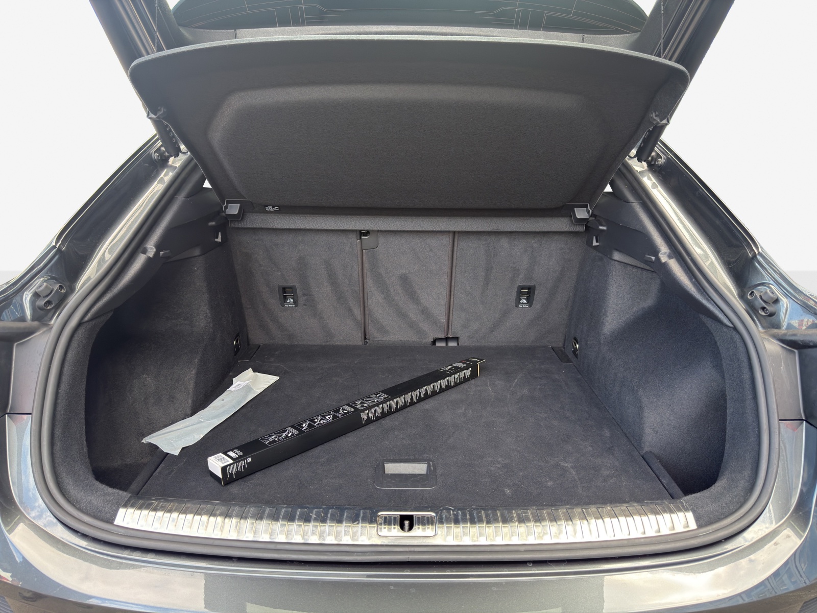 AUDI Q3 Sportback 35 TFSI S line Attraction S-tronic-image-12