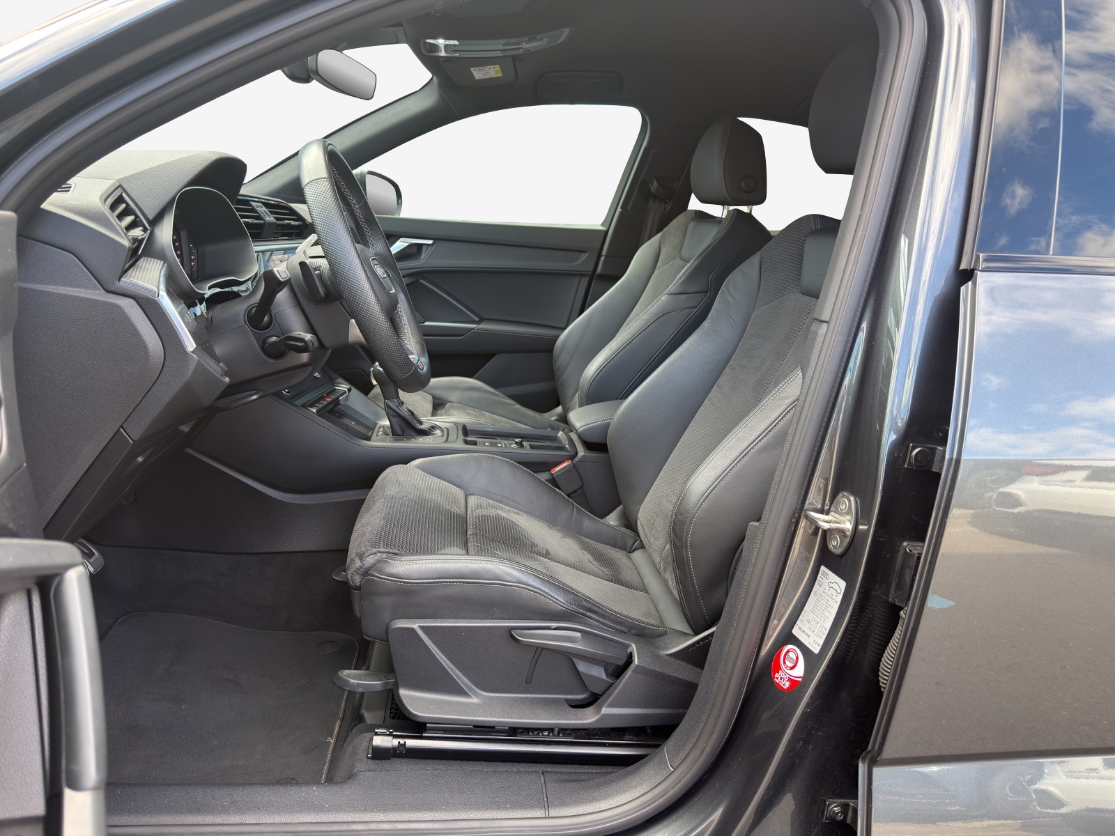 AUDI Q3 Sportback 35 TFSI S line Attraction S-tronic-image-7