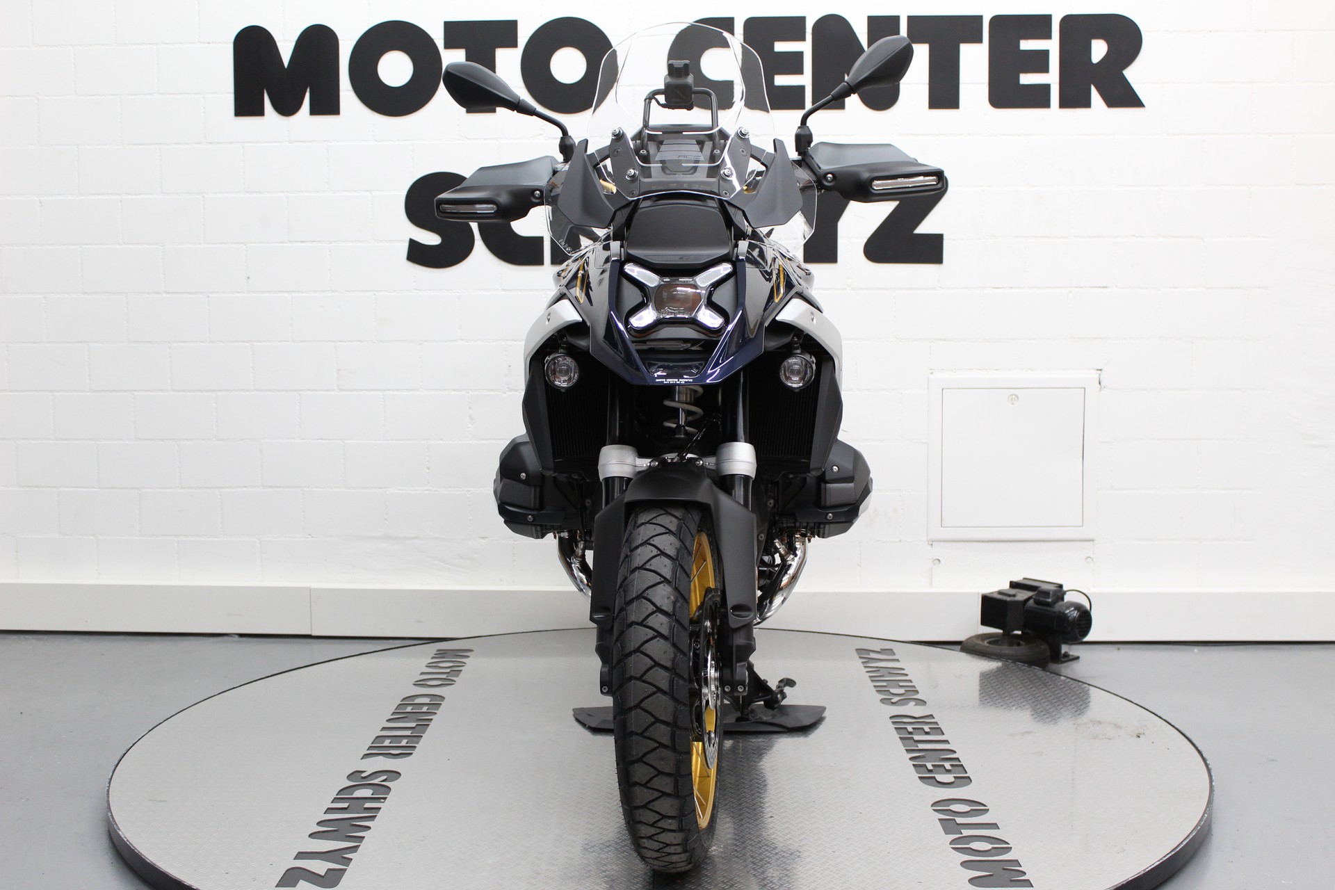 BMW R 1300 GS-showroom-element-2
