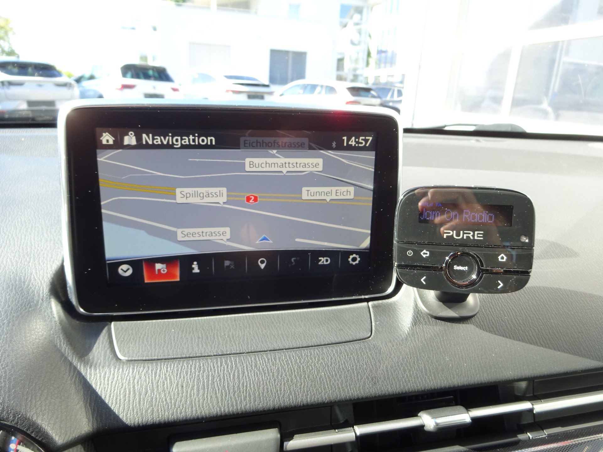 MAZDA 2 1.5i 16V Skyactiv-G Ambition-image-8