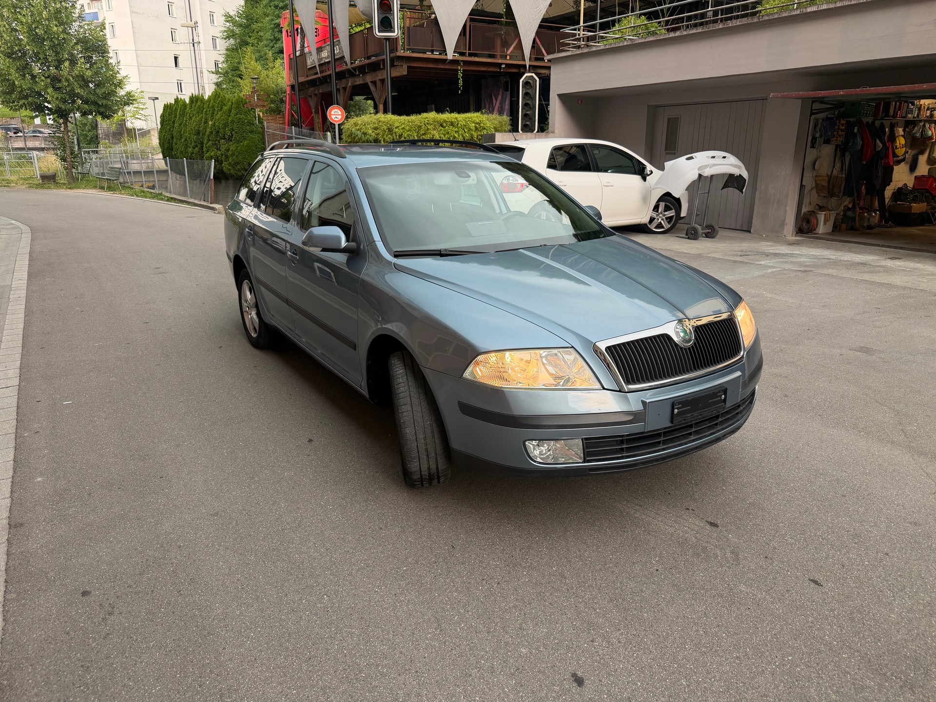 SKODA 1.9 TDI 105 DPF Swiss Ad. 4x4-image-1