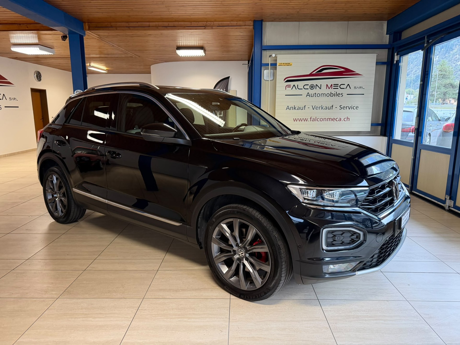 VW T-Roc 2.0 TSI Sport DSG 4Motion-image-1
