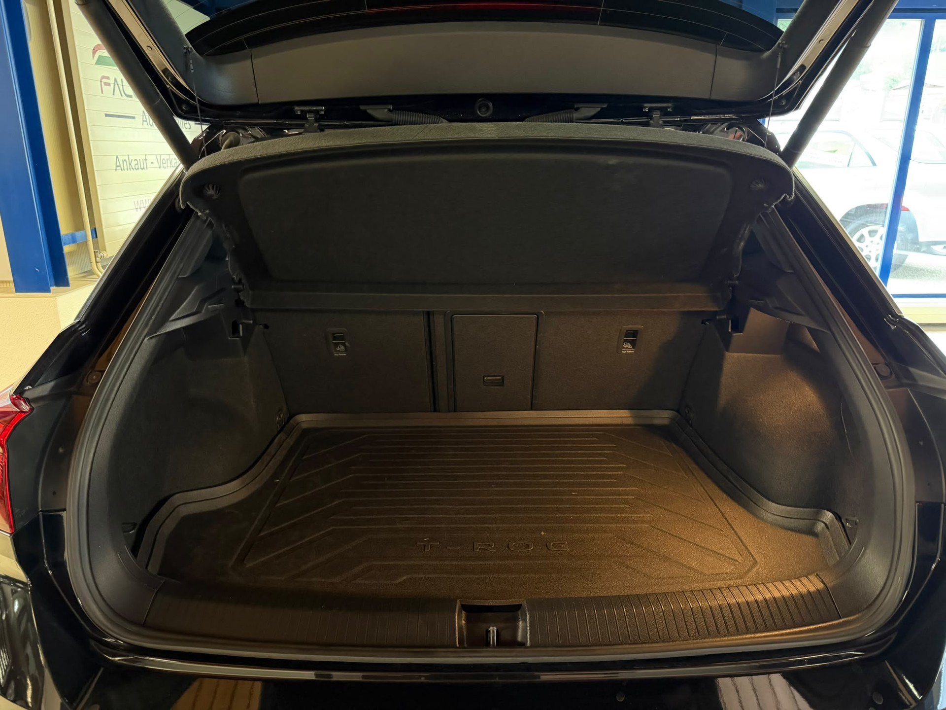 VW T-Roc 2.0 TSI Sport DSG 4Motion-image-23