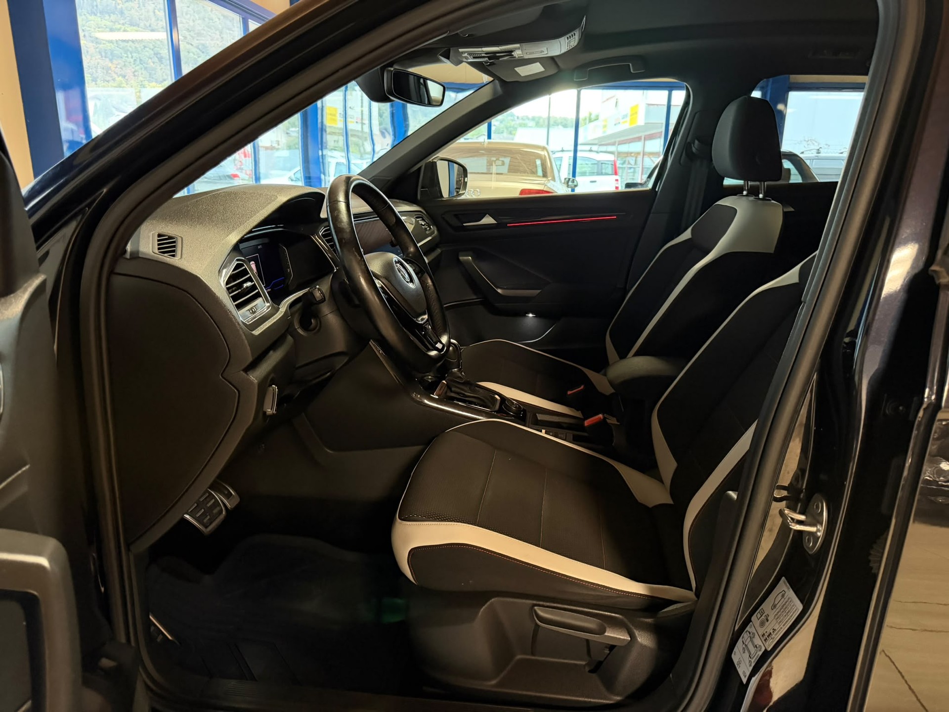 VW T-Roc 2.0 TSI Sport DSG 4Motion-image-12