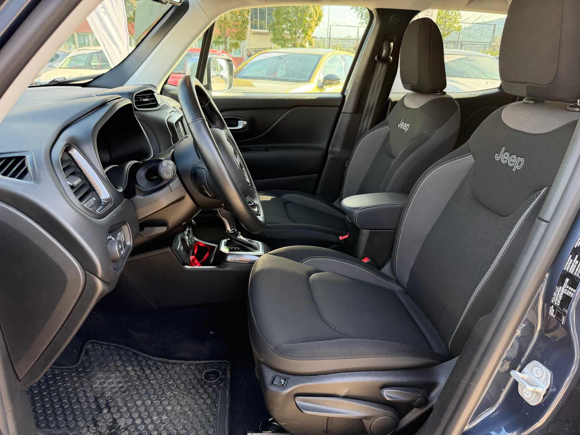 JEEP Renegade 1.3 T PHEV Limited AWD-image-8