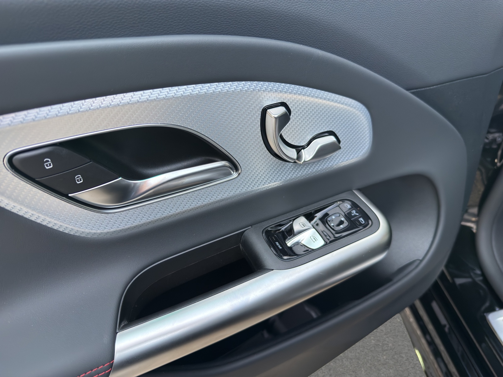 MERCEDES-BENZ CLA 250+ 85 kWh EQ-image-12